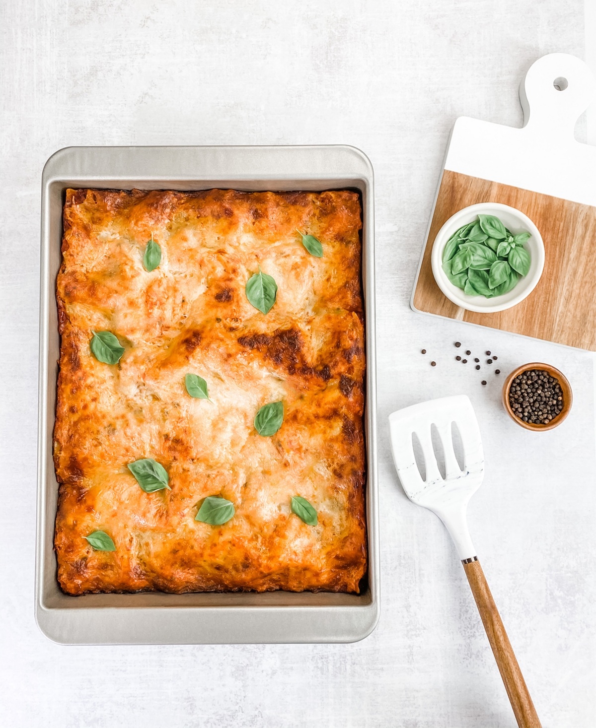 Shop Usa Pan Non-stick Aluminum 13" X 11" Lasagna Pan Lid Set In Silver,gray