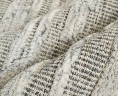 Exquisite Rugs Calibre 4461 Rug Collection In Silver
