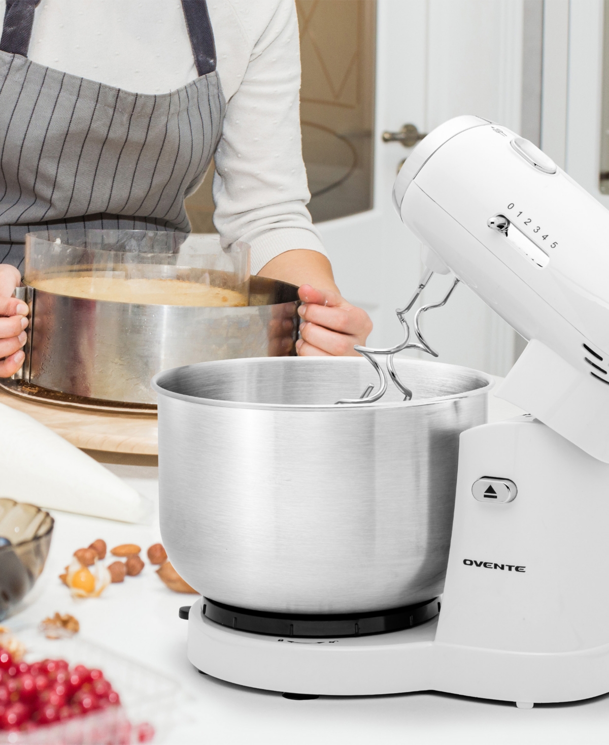 Ovente Electric Kitchen Stand Mixer with 3.5-Quart Removable Stainless Steel Mixing Bowl