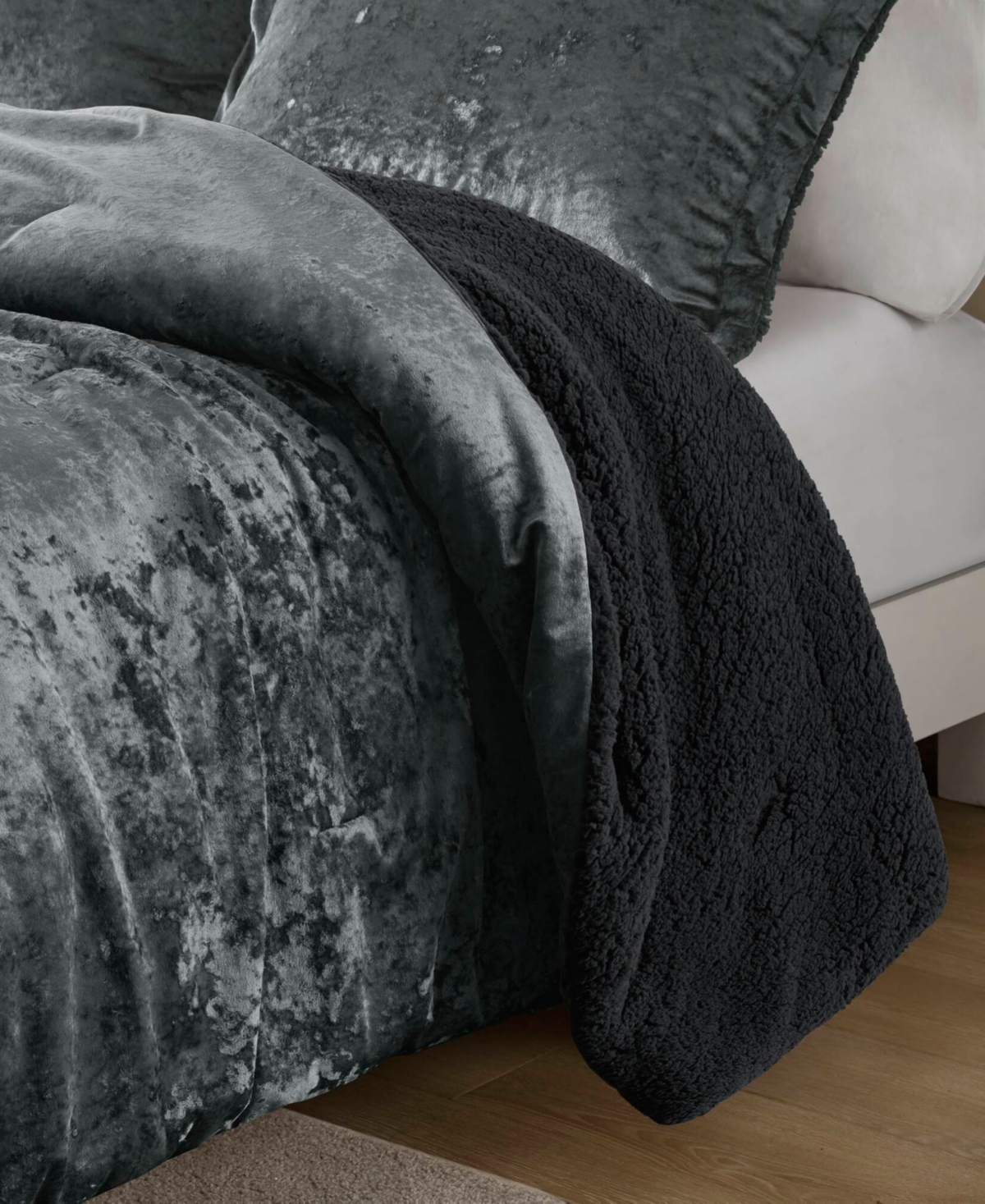 Intelligent Design Mira Reversible 3-pc. Comforter Set, King/california King In Charcoal