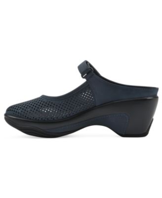 Women's Vinto2 Mary Jane Clogs