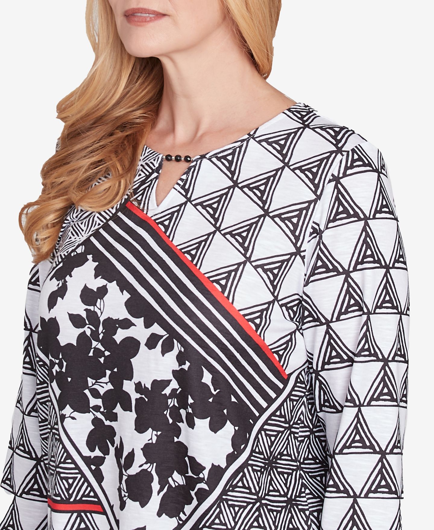 Женский топ Alfred Dunner Wild at Heart Geometric Multi Textured Patchwork, цвет: Чёрный / Белый — фото 5