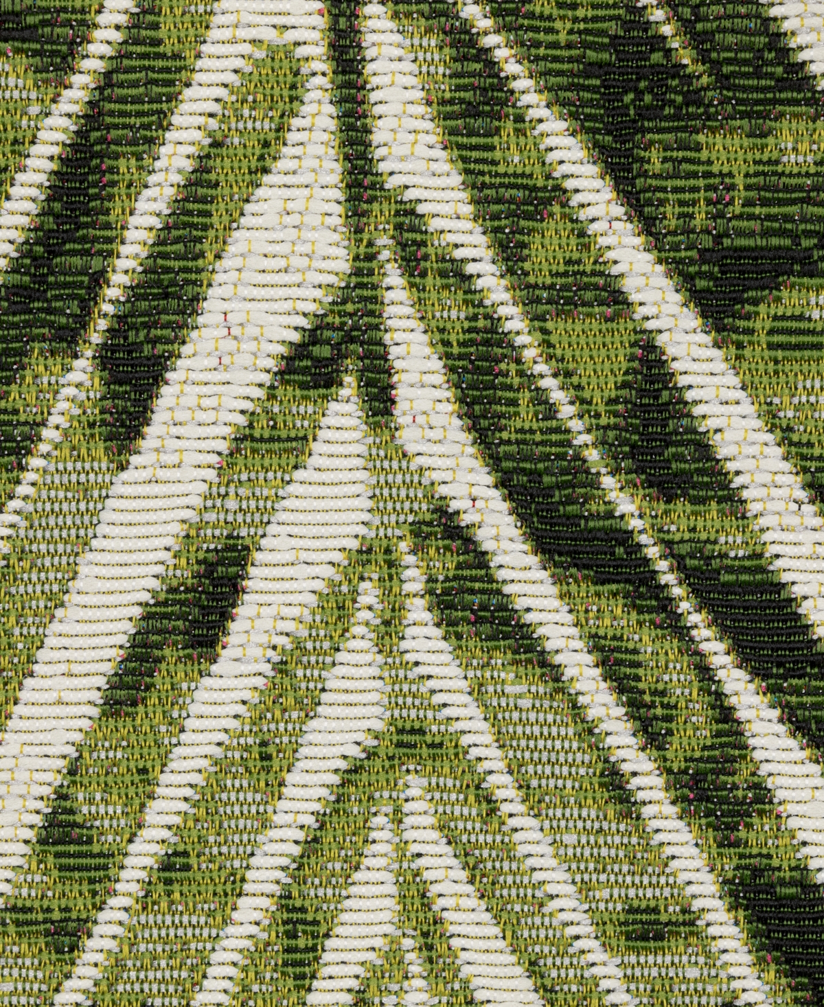 Oriental Weavers Naples 1572X 7'10"x10'' Area Rug