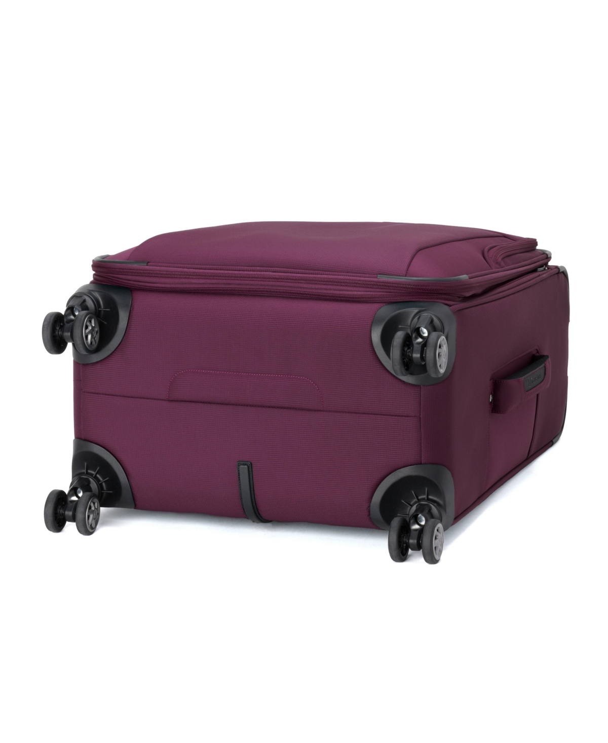 Travelpro Walkabout 7 Medium Check-in Expandable Spinner In Royalty Red