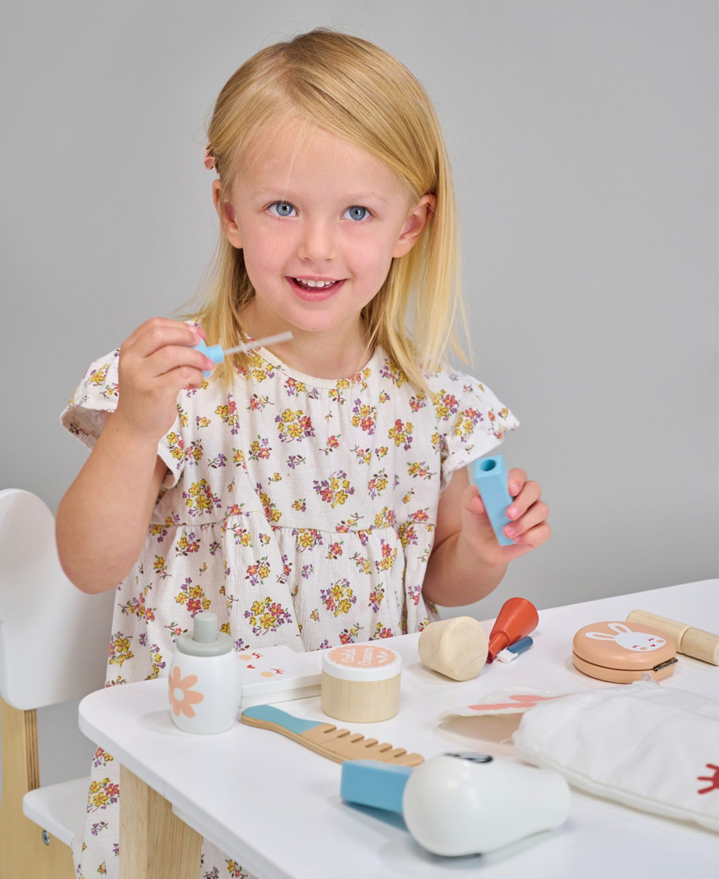 Детские игрушки Mentari Toys Bunny Wooden 10-Piece Makeup Set, Ages 3+ — фото 5