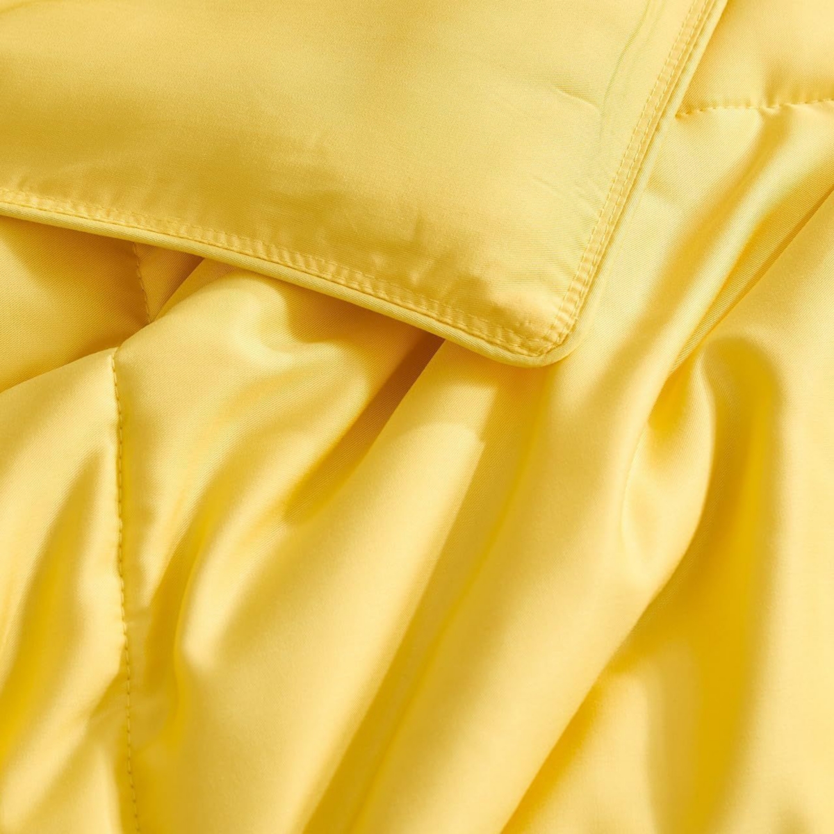 Menopleasing - Coma Inducer Oversized Cooling Comforter Set - Snap Dragon