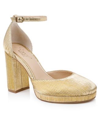 Women's Stephanie Closed Toe Platform Pumps