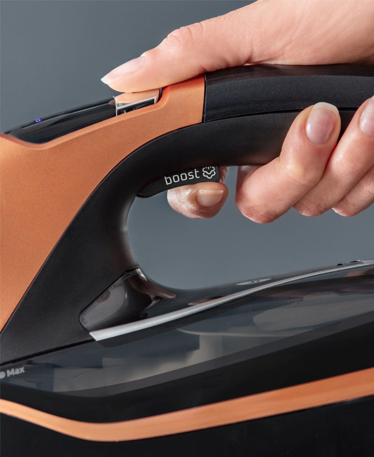 Rowenta Steamforce Pro 1850-watt Smart Steam Iron In Black  Copper