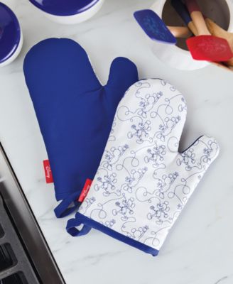 Bon Voyage Mickey Mouse 2-Piece Oven Mitt Set