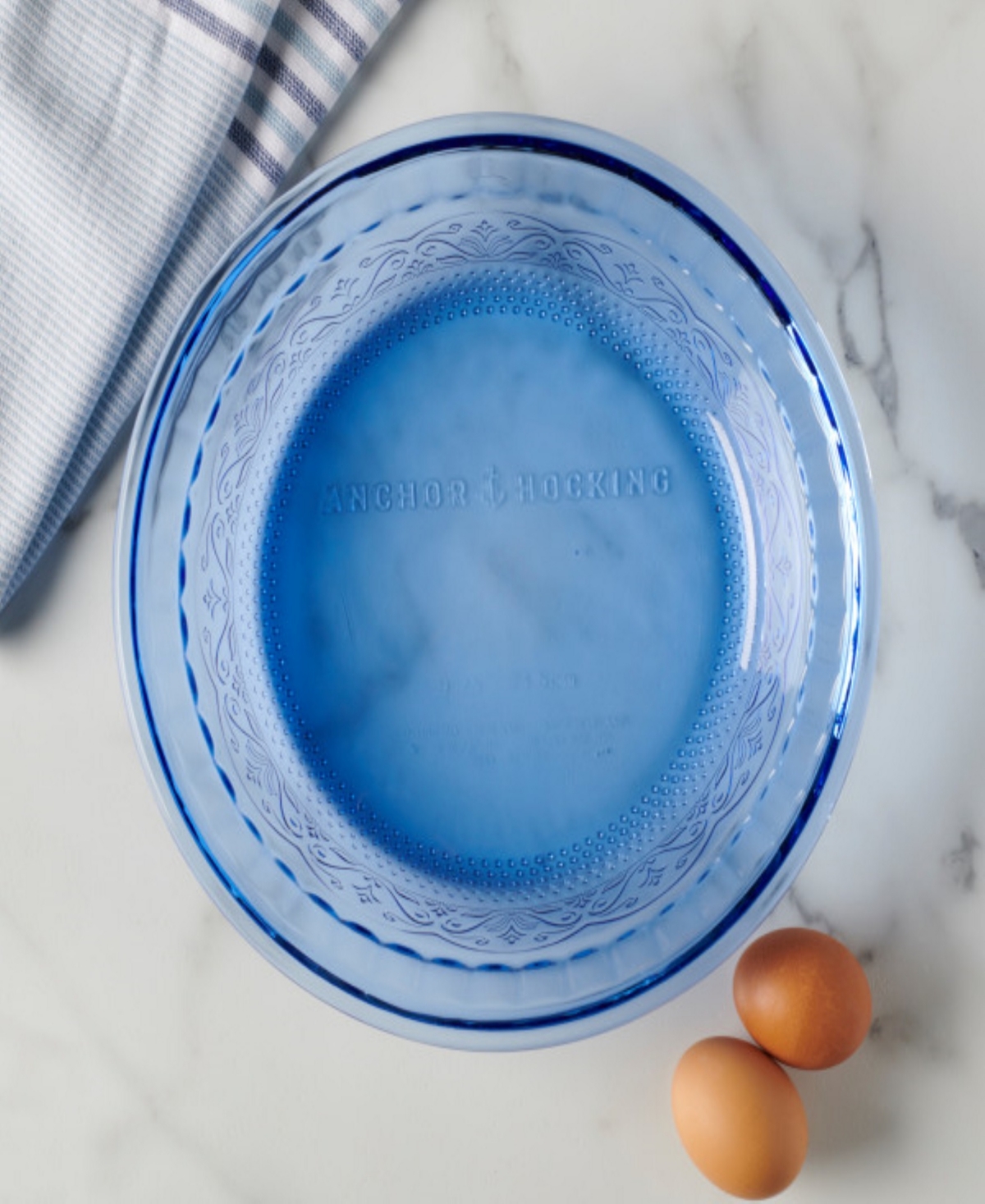 Anchor Hocking 9.25" Laurel Embossed Pie Dish In Blue
