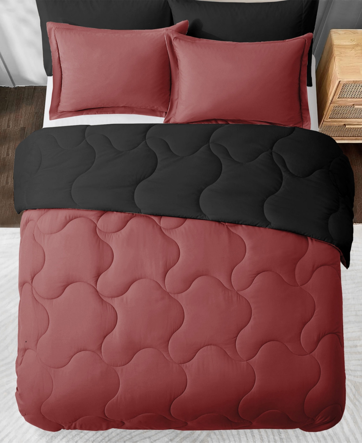 Unikome Lightweight Quilted Reversible Down Alternative Comforter Set, 2 Piece, Twin In Red,black