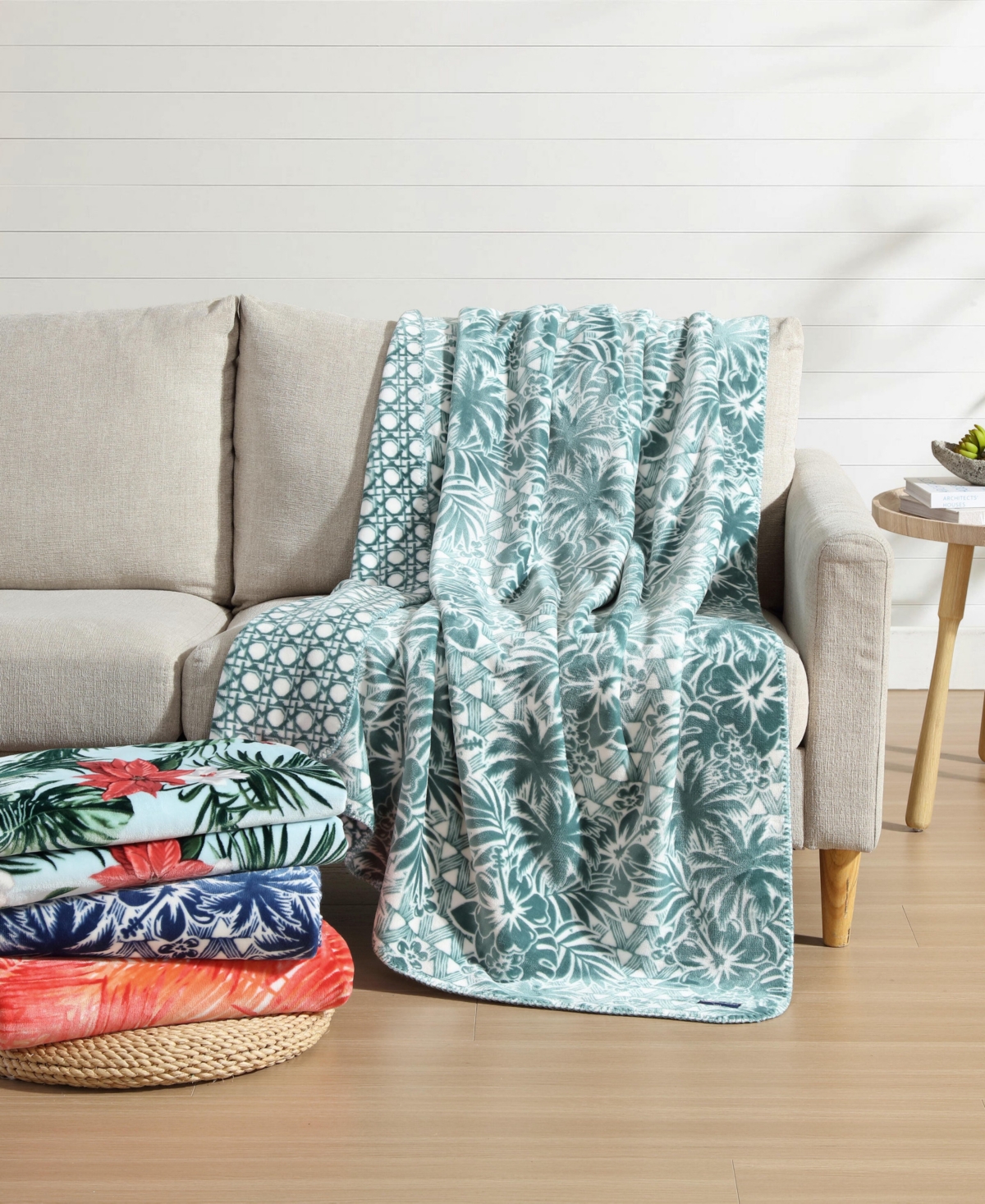 Tommy Bahama Home Closeout!  Flannel Throw, 70" X 50" In Coral Orange Hot Tropics