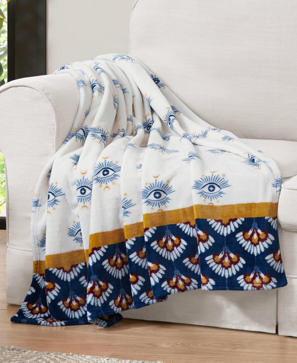 Jessica Simpson Plush Ultra Soft Throw, 50" X 70" In Celeste White,navy