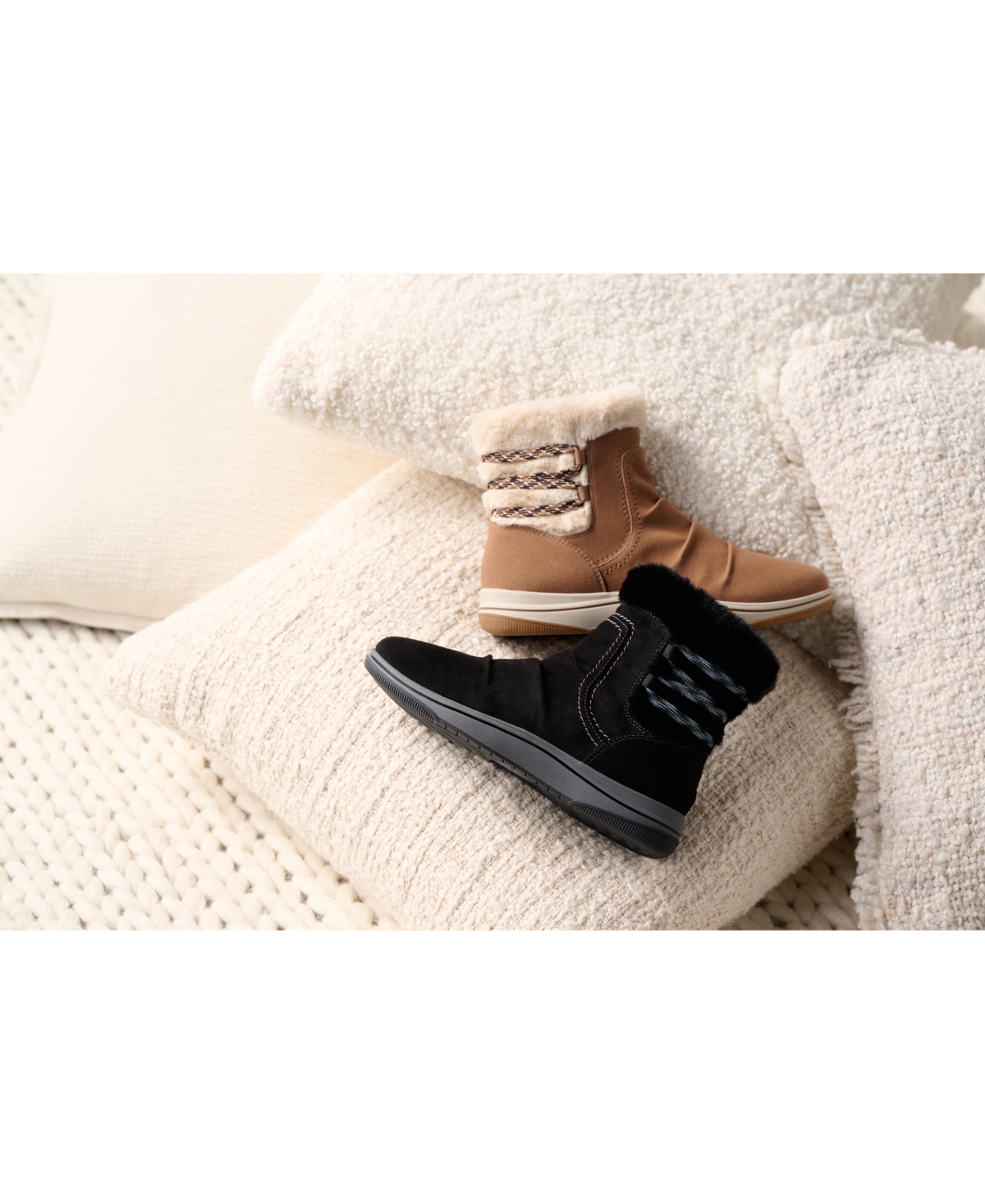 Clarks Women's Cloudsteppers Breeze Cozy Boots