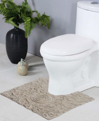 Home Weavers Bell Flower Bath Rug, 20" x 20"
