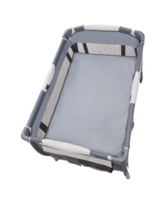 Deluxe II Nursery Center Playard