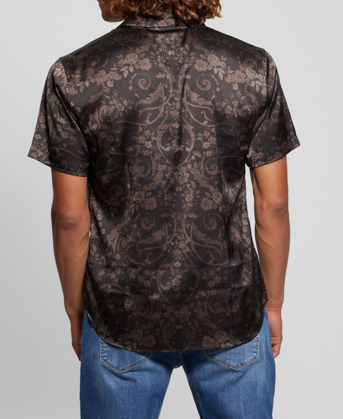 Guess Men's Short Sleeve Charm Decorative Button Down Shirt