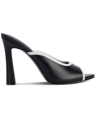 Women's Chatura Pumps
