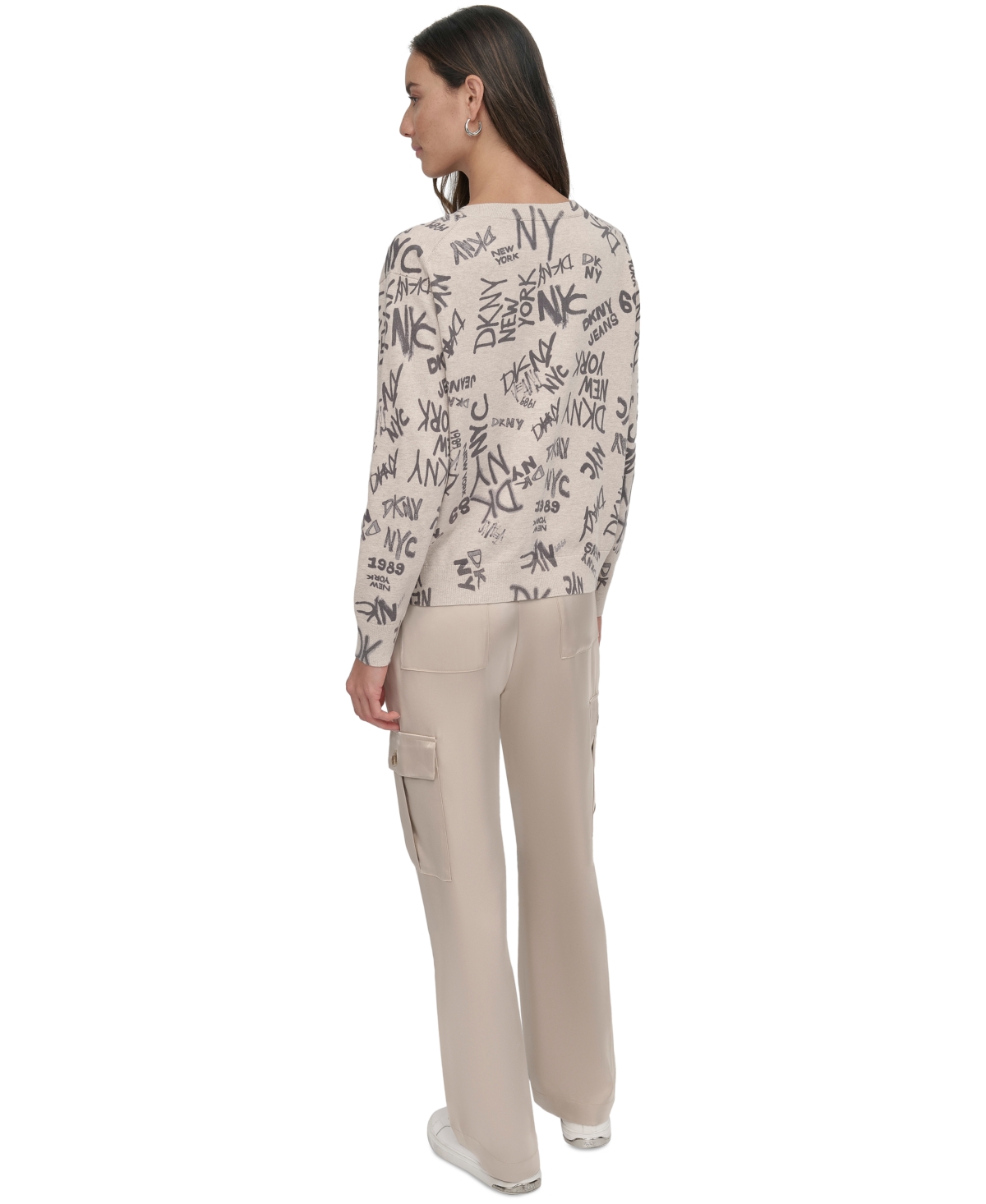 Dkny Jeans Women's Logo-Pattern V-Neck Long-Sleeve Pullover Sweater - KAJ - MOCHA HTR COMBO