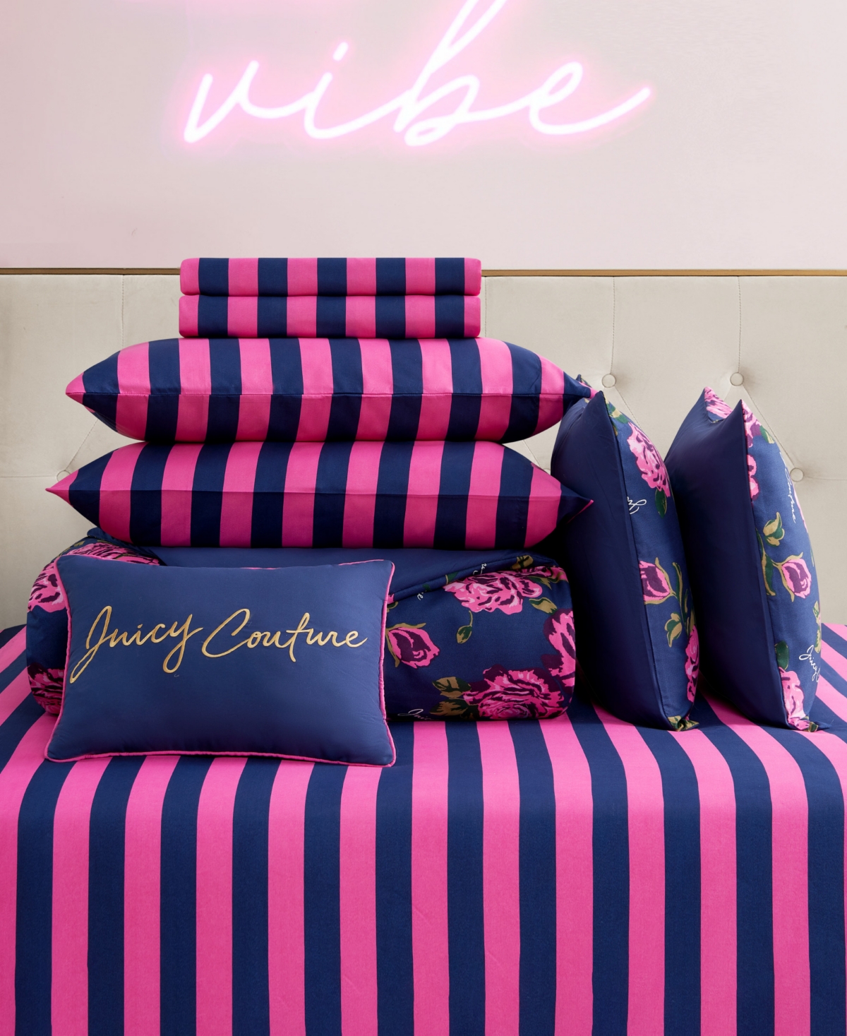 Juicy Couture Rose 8-pc. Comforter Set, Queen In Navy,pink