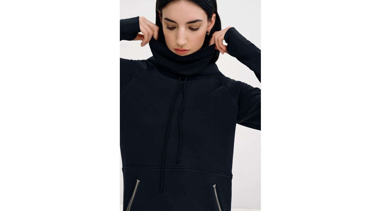 Женское платье Marcella Elba Hooded Side-Slit Ankle-Length Sweatshirt Dress with Pockets, цвет: Чёрный — фото 6