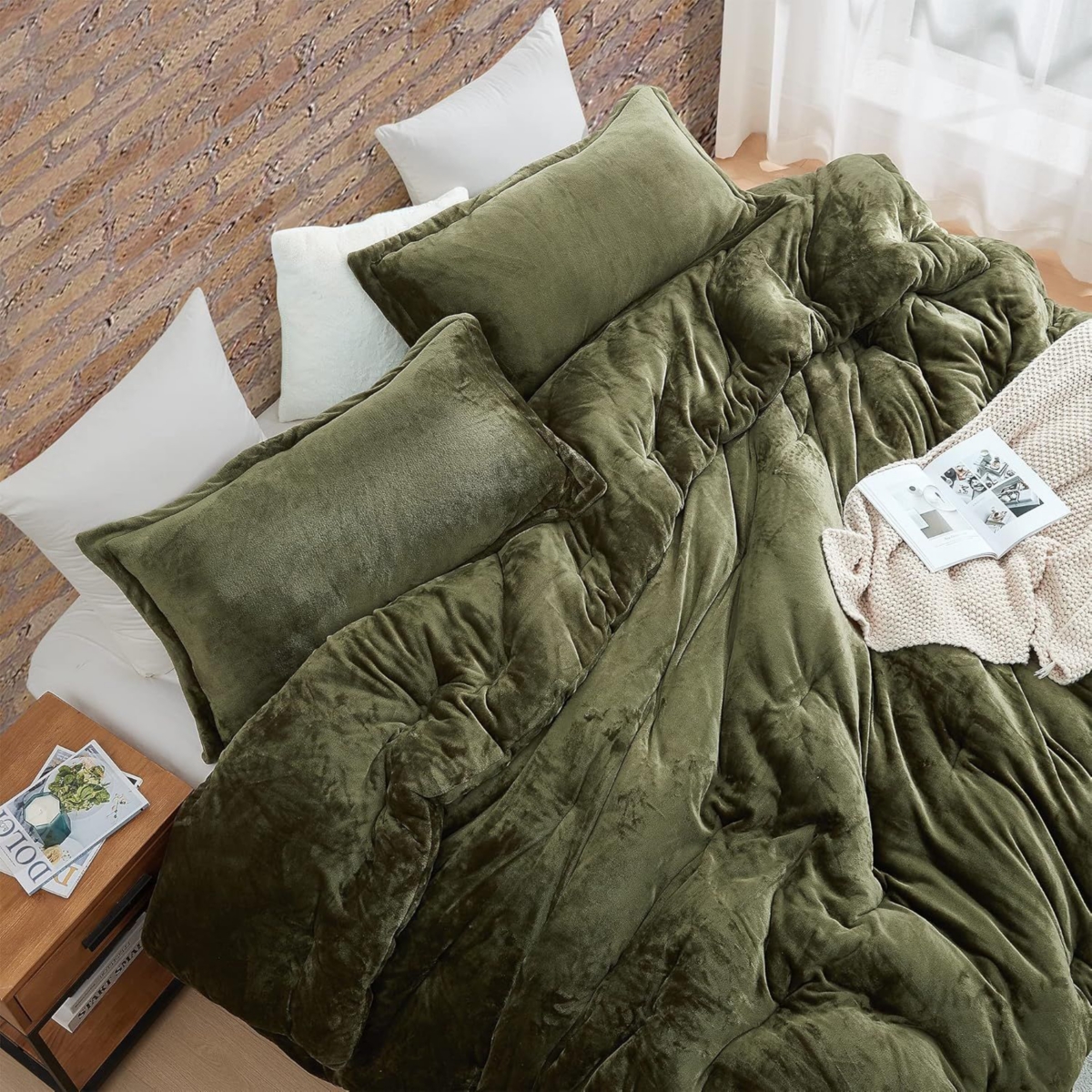 Coma Inducer Thicker Than Thick Comforter Set - Standard Plush Filling -- Winter moss