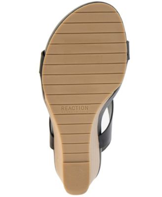 Women's Greatly Thong Almond Toe Wedge Sandals