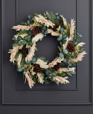 30" Eucalyptus and Pampas Wreath