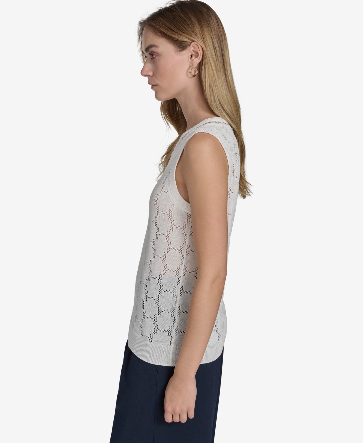 HALSTON WOMEN'S TEXTURED-KNIT SLEEVELESS ROUND-NECK TOP 