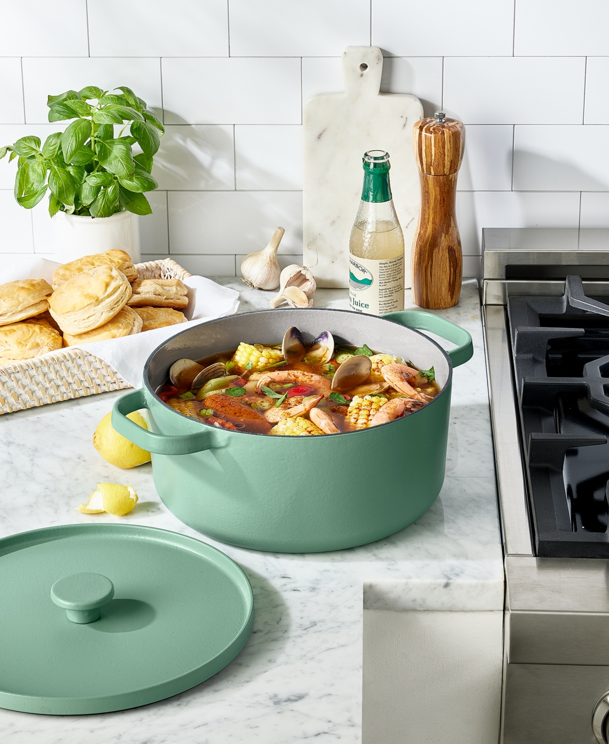 THE CELLAR ENAMELED CAST IRON 6-QT. DUTCH OVEN, EXCLUSIVELY AT MACY'S 