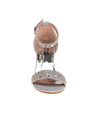 Little Girls Low Heeled Dress Shoes. (Little Kids/Big