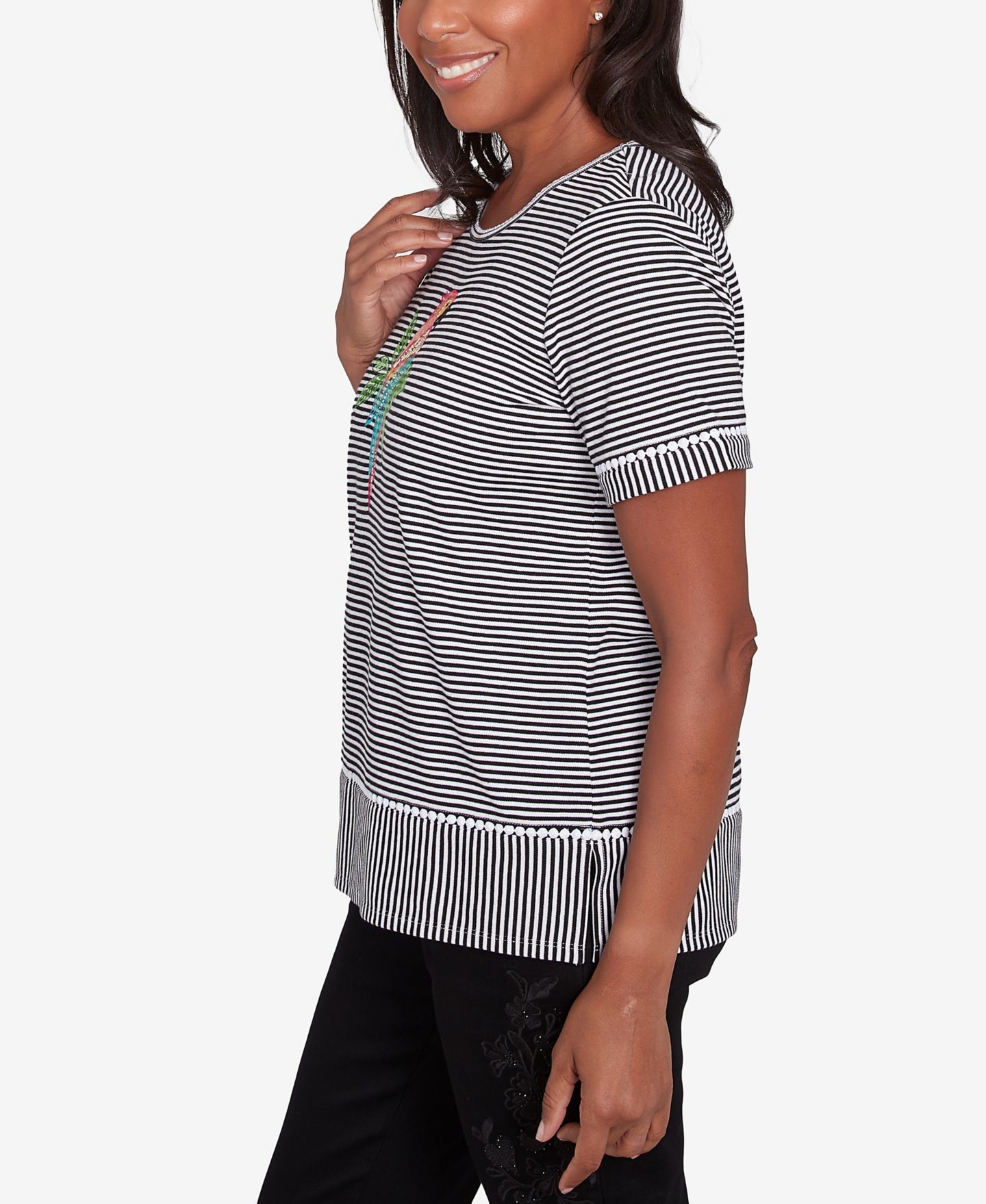 Женский топ Alfred Dunner Classic Crewneck Parrot Striped, цвет: Чёрный — фото 4