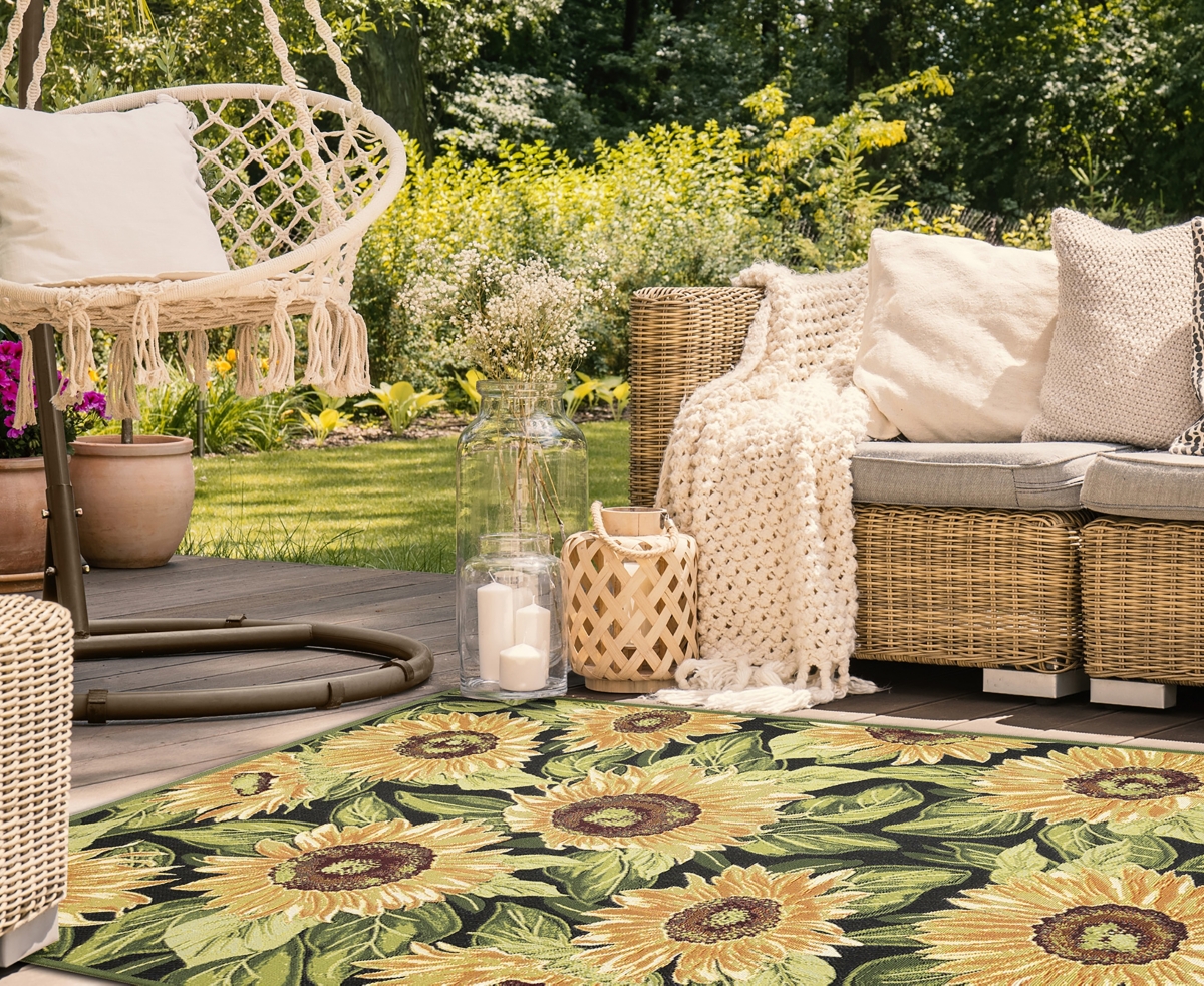 Liora Manne Marina Sunflowers 7'10"x9'10" Area Rug In Black