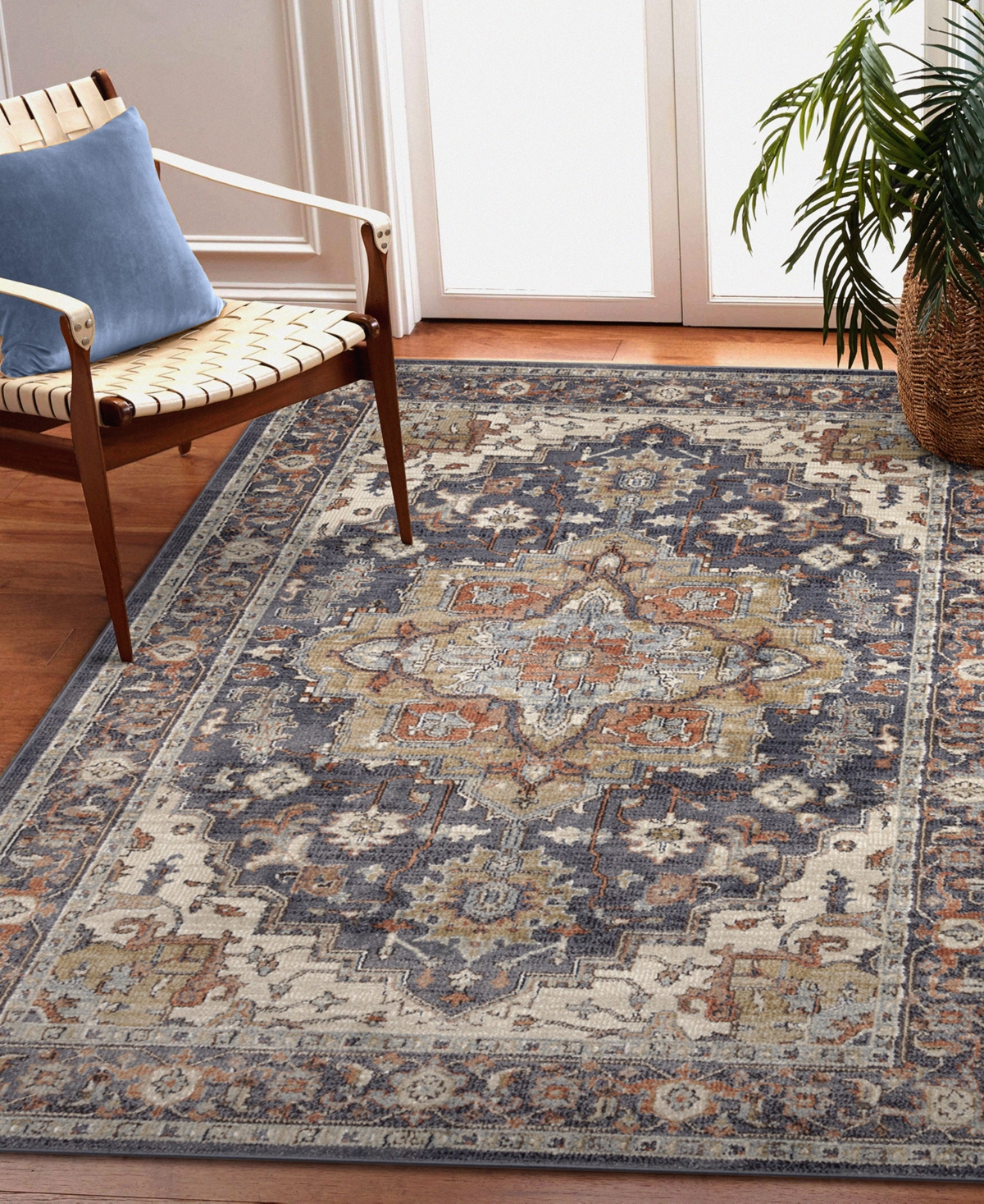 Liora Manne Ariana Heriz 3'3"x4'11" Area Rug In Navy