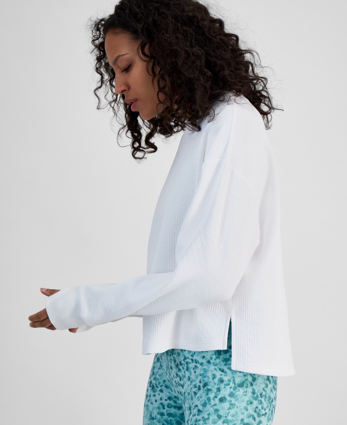 Id Ideology Women's Textured Split-hem Sweatshirt, Exclusively At Macy's In Bright White