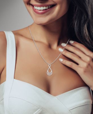 Diamond Mom Pendant Necklace (1/10 ct. t.w.) in 10k White Gold