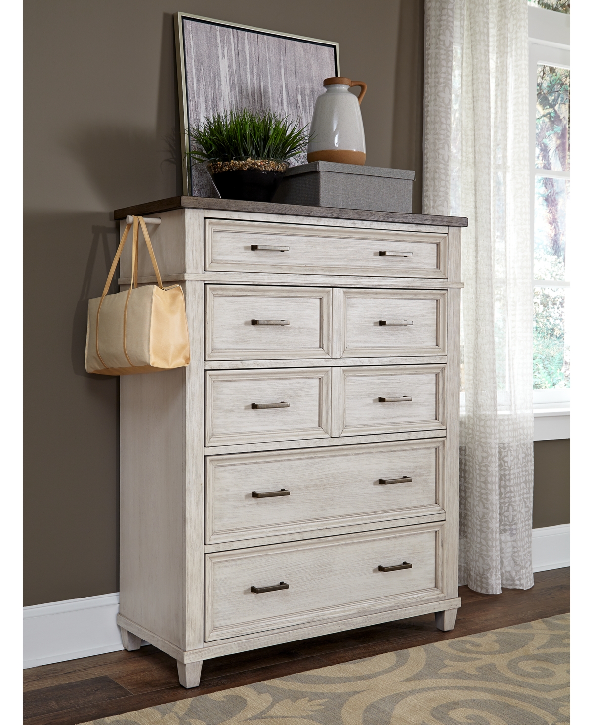 Macy's Axis Chest In Ivory