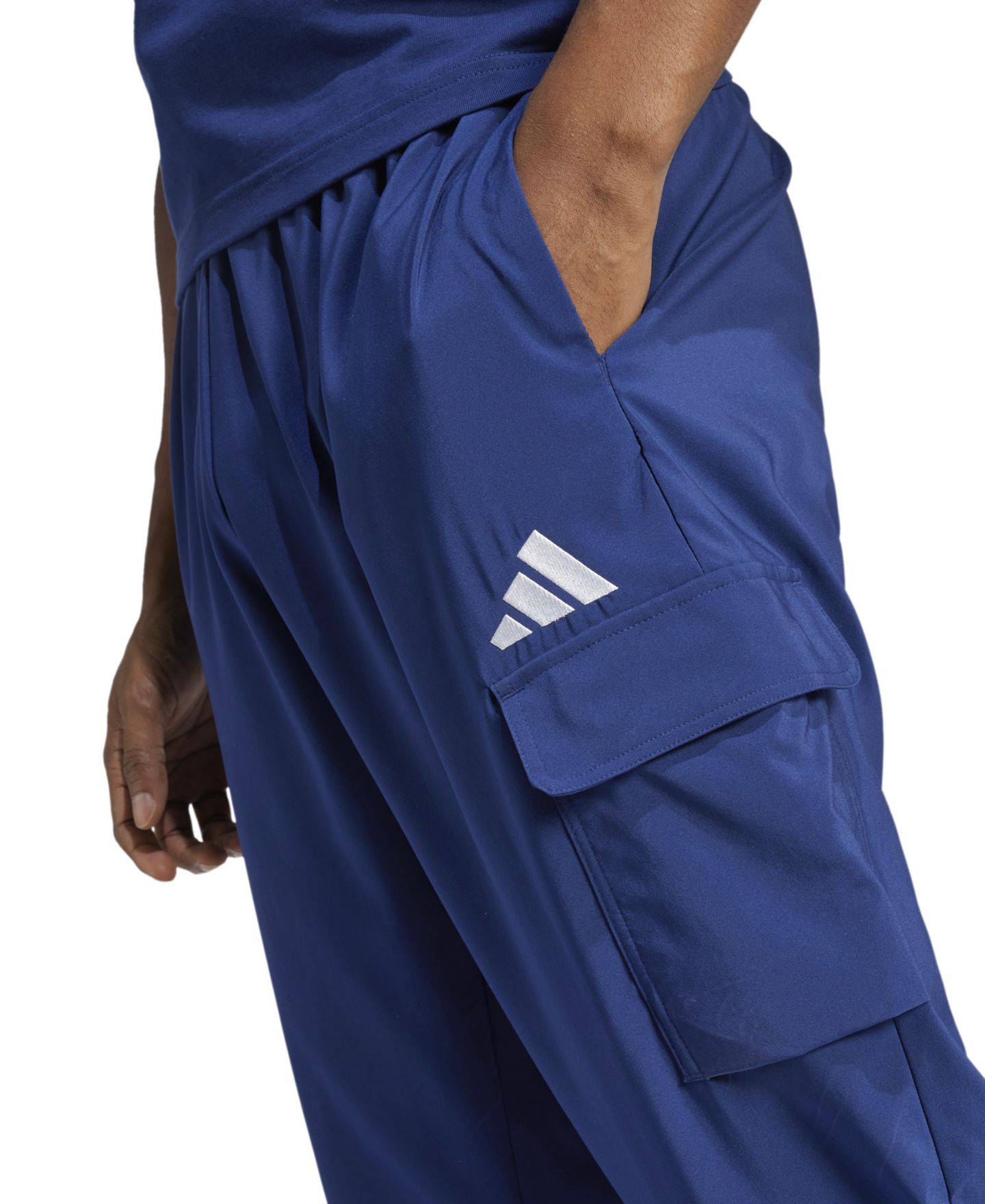 Мужские брюки adidas Essentials Small Logo Cargo, цвет: Тёмный синий / Белый — фото 3