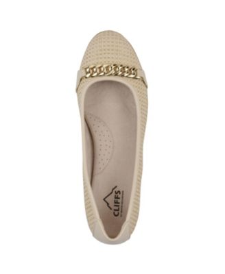 Women's Charmed Round Toe Ballet Flats