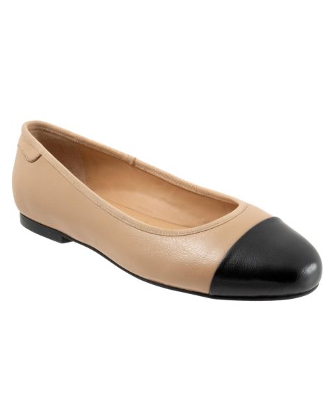 Женские балетки Trotters Clara Flat, цвет: Бежевый / Чёрный