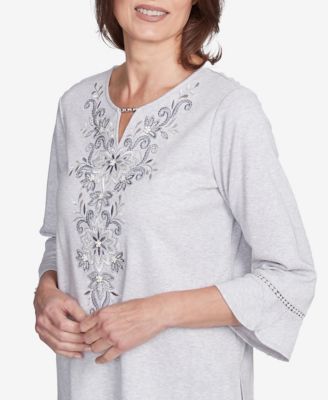 Women's Estate of Mind Embroidered Scroll Bell Sleeve Top