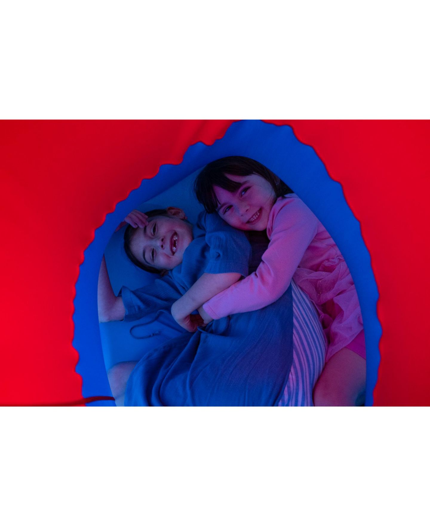 Детская игрушка Bintiva Sensory Compression Tunnel Motor Skill Development Learning Tunnel, Ages 3+ — фото 3