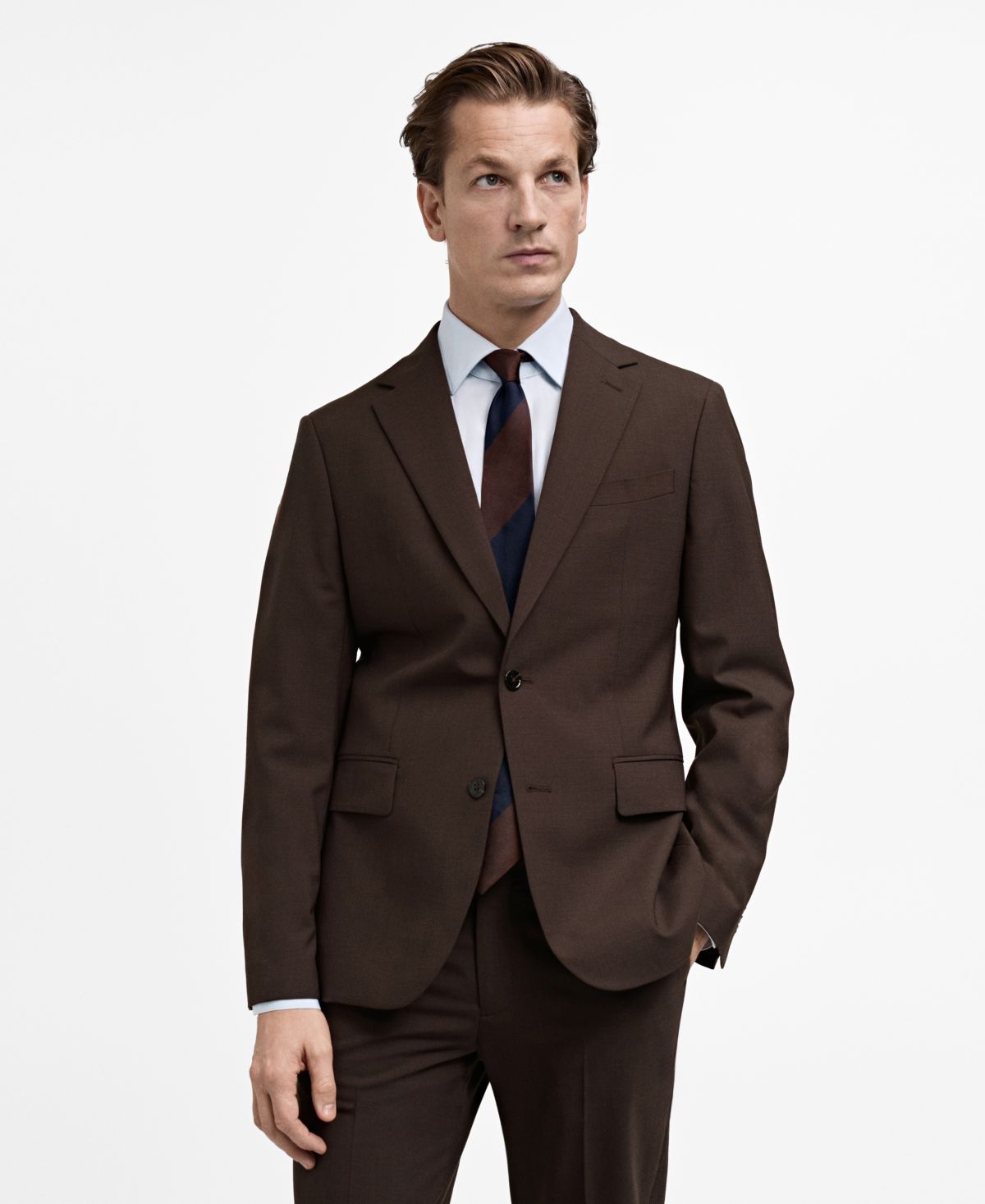 Мужской приталенный шерстяной костюм-блейзер