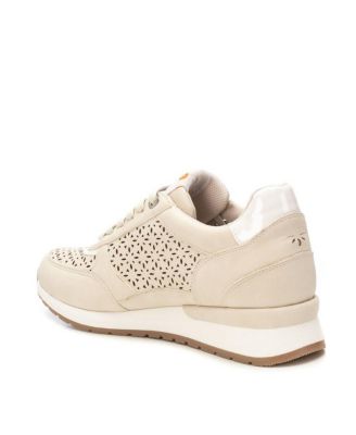 Women's Casual Sneakers Refresh Collection