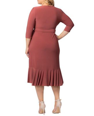 Plus Size Mademoiselle Lace Cocktail Dress with Sleeves