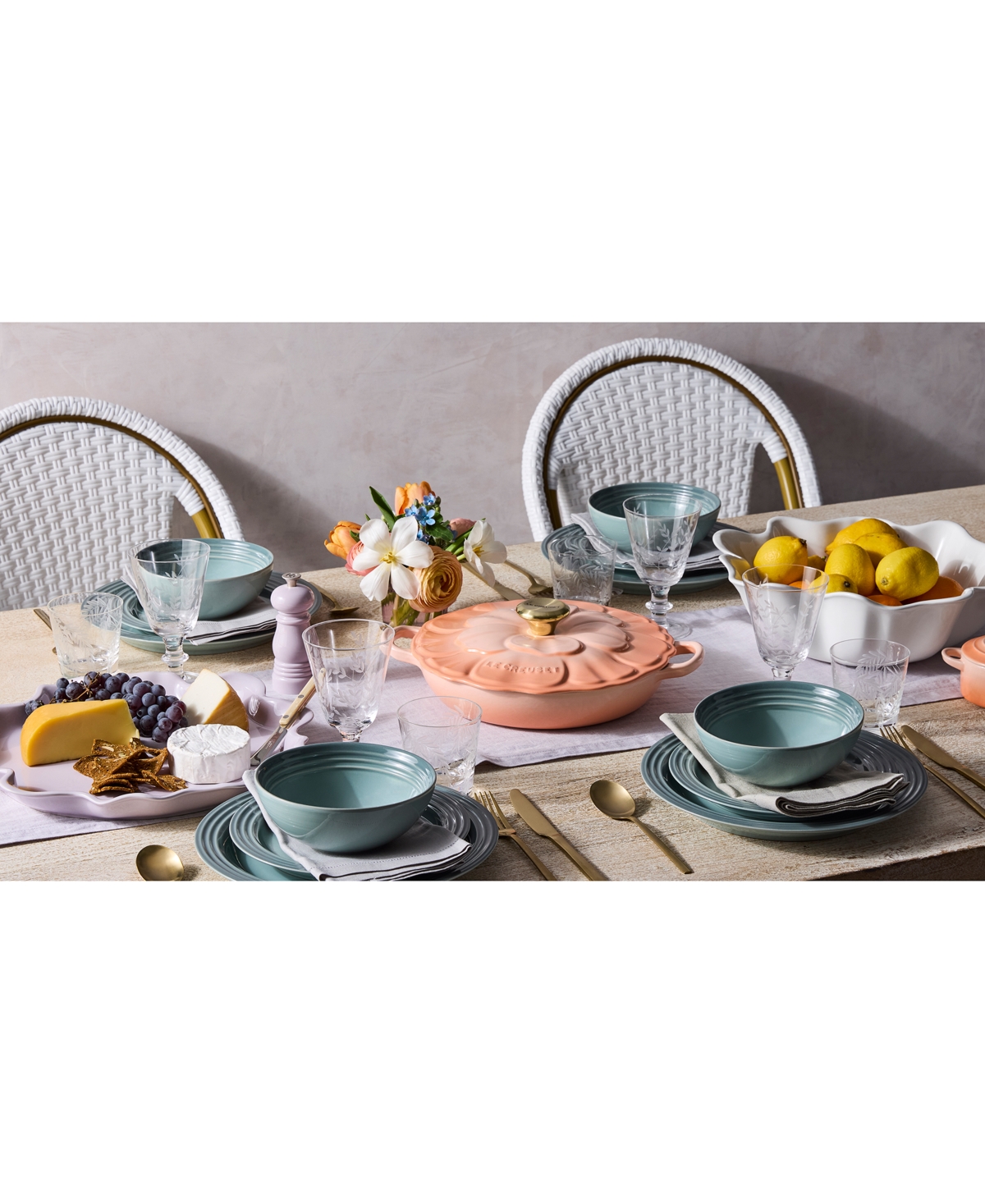Le Creuset Enameled Cast Signature 2.25 Qt. Petal Braiser In Peche