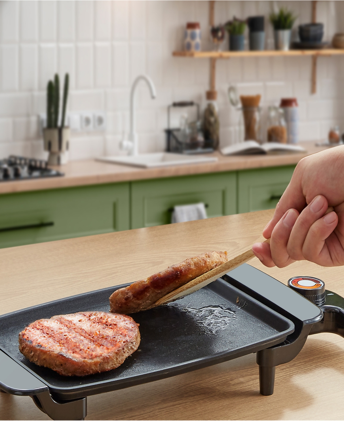 Elite Cuisine 10" Mini Non-stick Griddle Egr1528 In Black