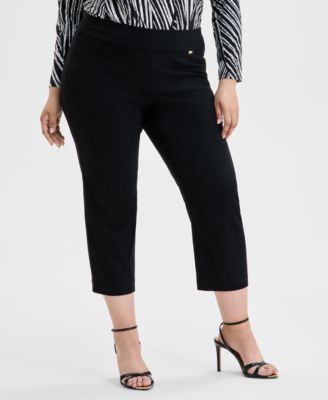 Plus Size Mid-Rise Pull-On Capri Pants