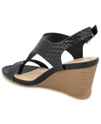 Women's Greatly Thong Almond Toe Wedge Sandals