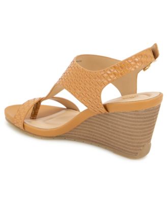 Women's Greatly Thong Almond Toe Wedge Sandals